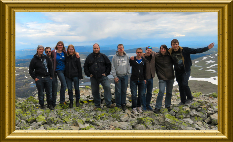 Group photo on Gaustatoppen